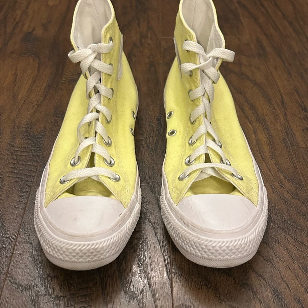 Converse Chuck Taylor All Star High Top Unisex Sneakers Light Yellow W 8 M 6 - Picture 3 of 7